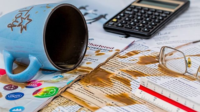 会話に入れず空気を壊す