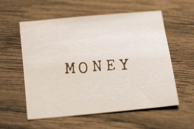 人生ってお金が全て？それともお金じゃない？