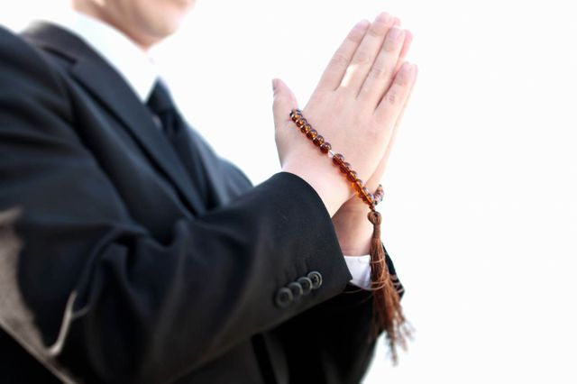 親や友達が亡くなっても後悔しない