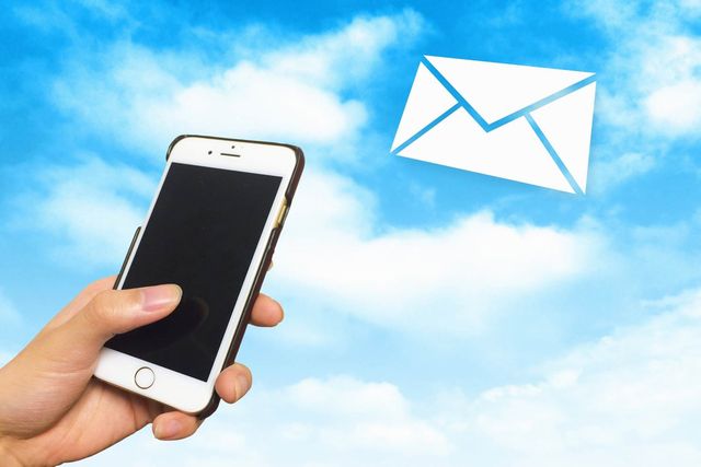 ビジネスをメールで学ぶ